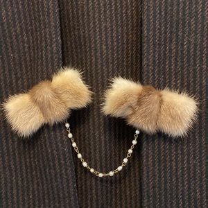 BOW Mink fur sweater clip. ANTIQUE VINTAGE